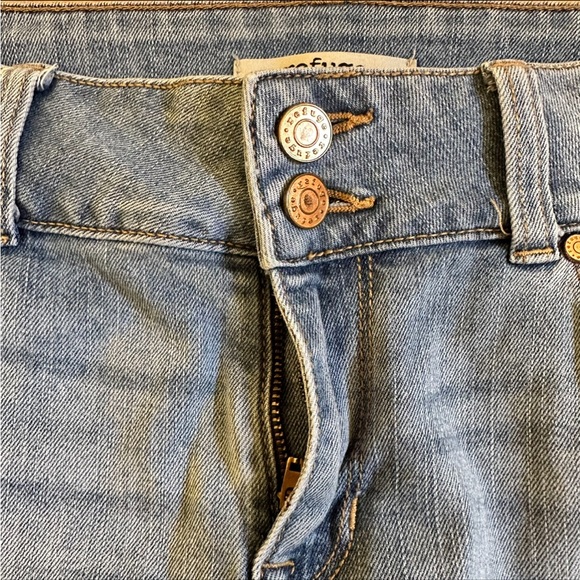 Women's Refuge Distressed Light Wash Skinny Jeans Size 10 - Picture 5 of 10